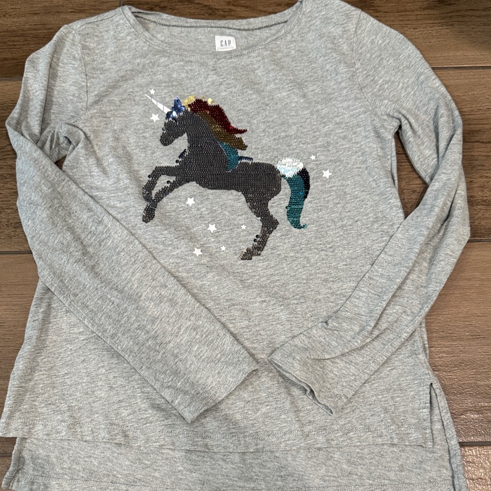 GAP Kids Heather Gray Tee with Rainbow Sequin Accent